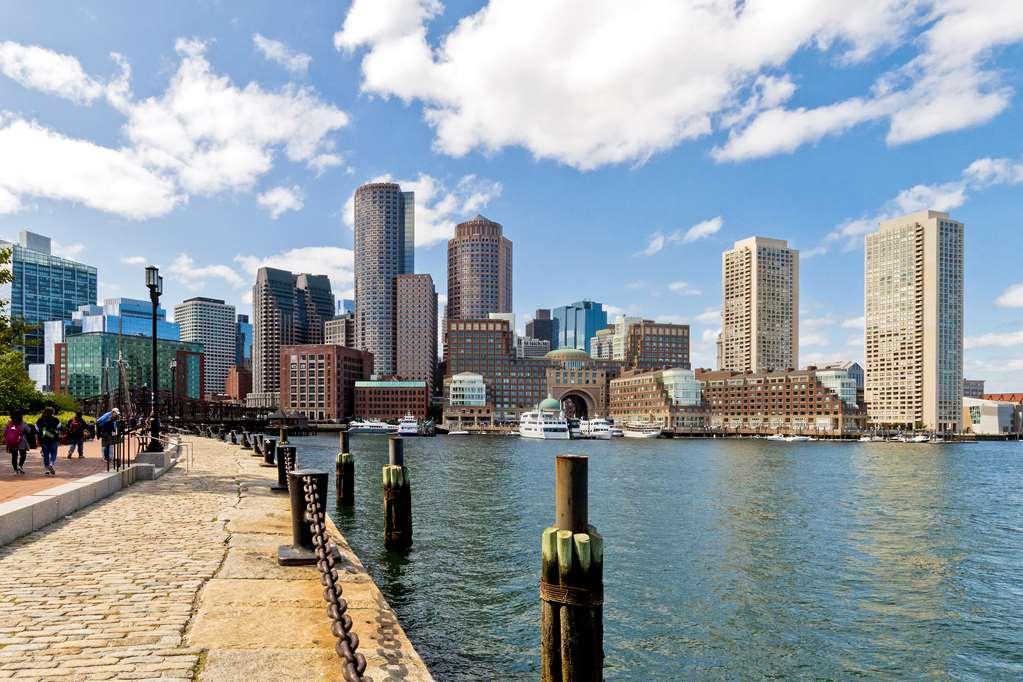 Home2 Suites By Hilton Boston South Bay Екстер'єр фото