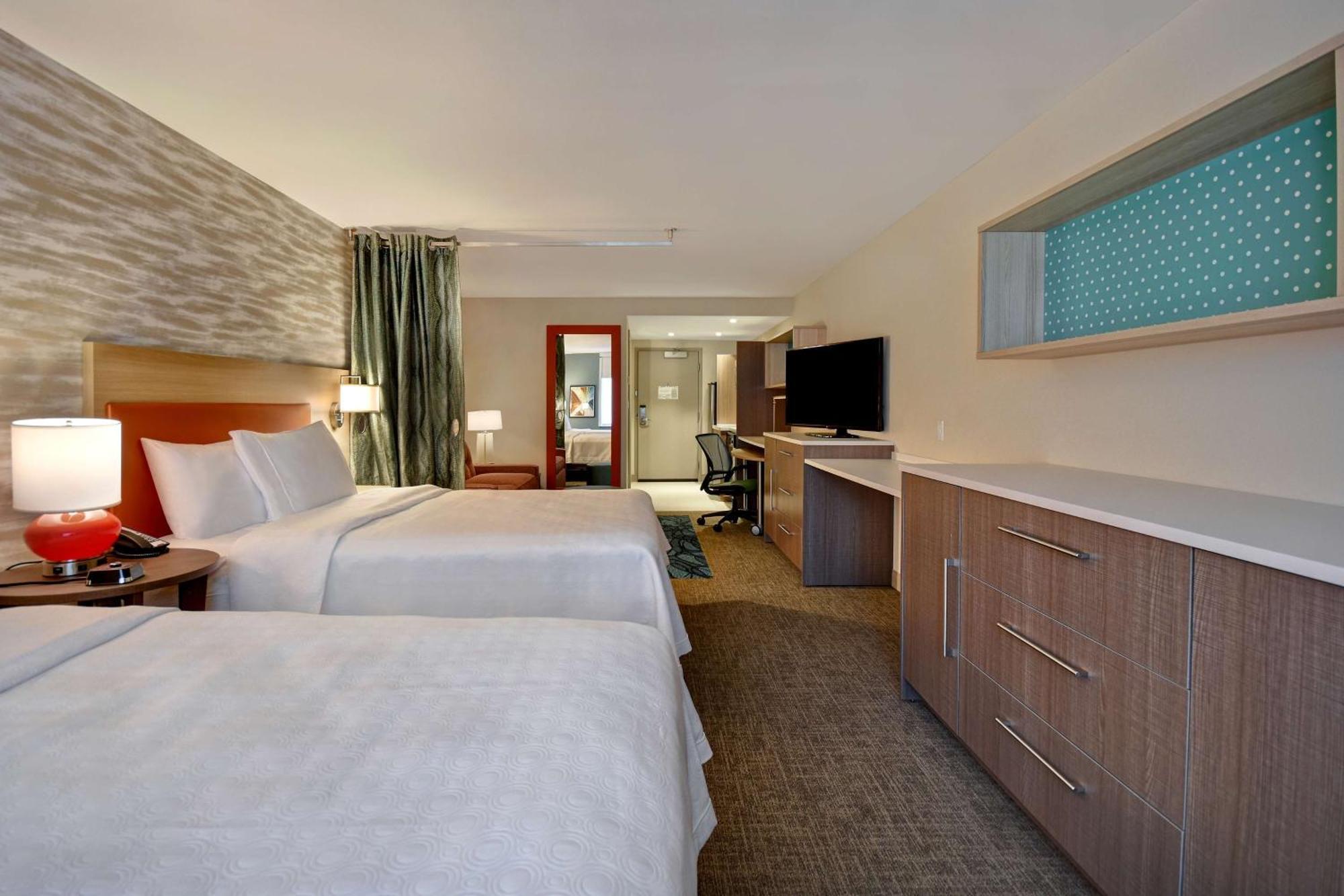 Home2 Suites By Hilton Boston South Bay Екстер'єр фото