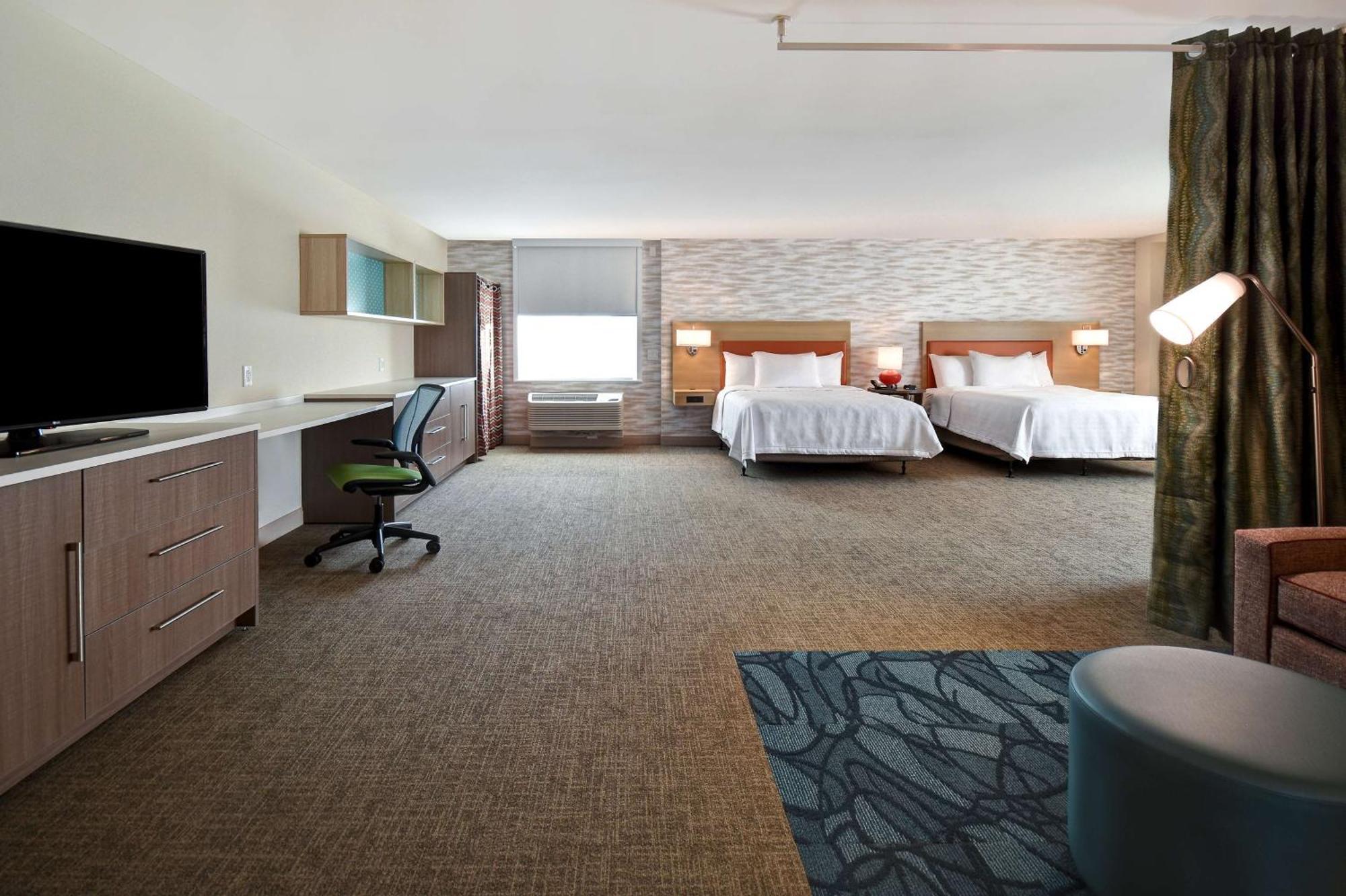 Home2 Suites By Hilton Boston South Bay Екстер'єр фото