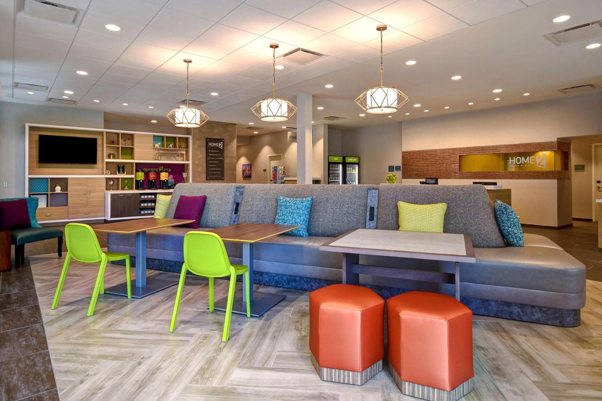Home2 Suites By Hilton Boston South Bay Екстер'єр фото